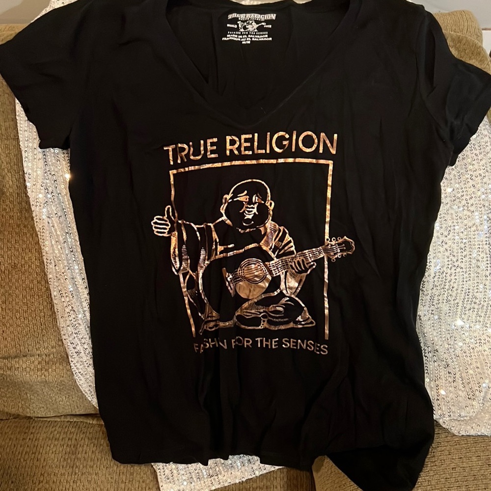 TRUE RELIGION BRAND JEANS WORLD TOUR black V-Neck Screen-print Tee